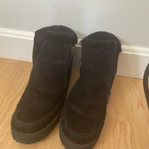 Fuzzy black boots
